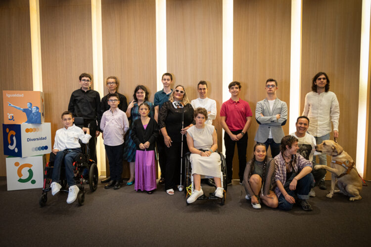 Becas SuperArte, SIFU, personas con discapacidad