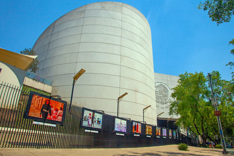 Fachada del Senado de México