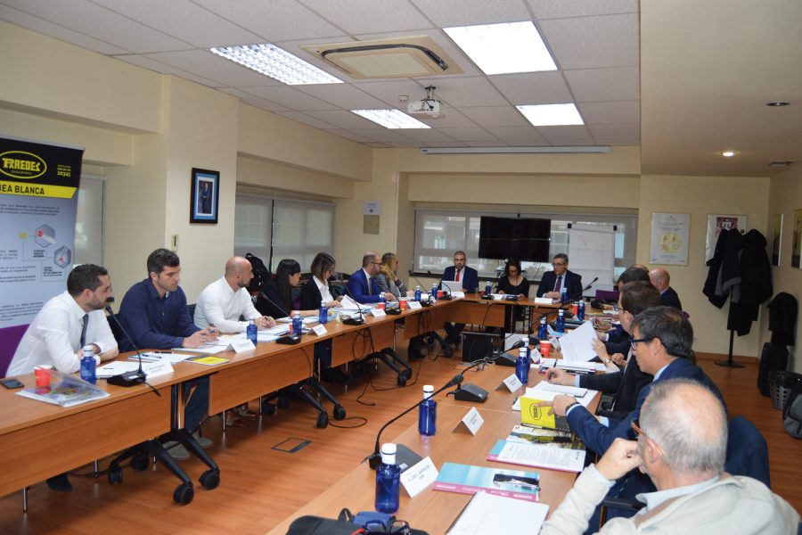 Desayuno de trabajo seguridad laboral en la industria alimentaria.