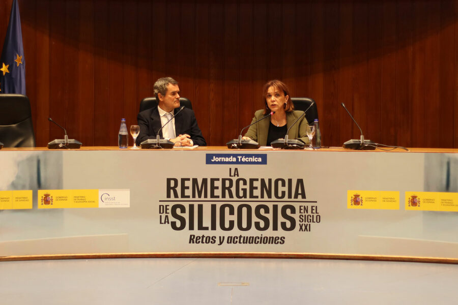Olga-Sebastián-directora-del-Centro-Nacional-de-Nuevas-Tecnologías-del-INSST-inaugurando-la-jornada-(002)