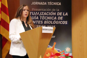Montserrat-Solórzano-en-la-inauguración-de-la-jornada-sobre-agentes-biológicos