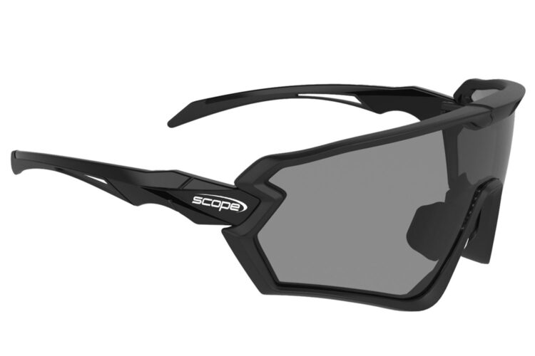 250-S01-0021-EN-Skyler_1200px