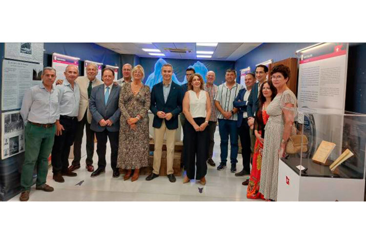FOTO FAMILIA TITANIC AXA ALMERIA